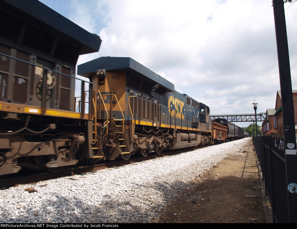 CSX 890